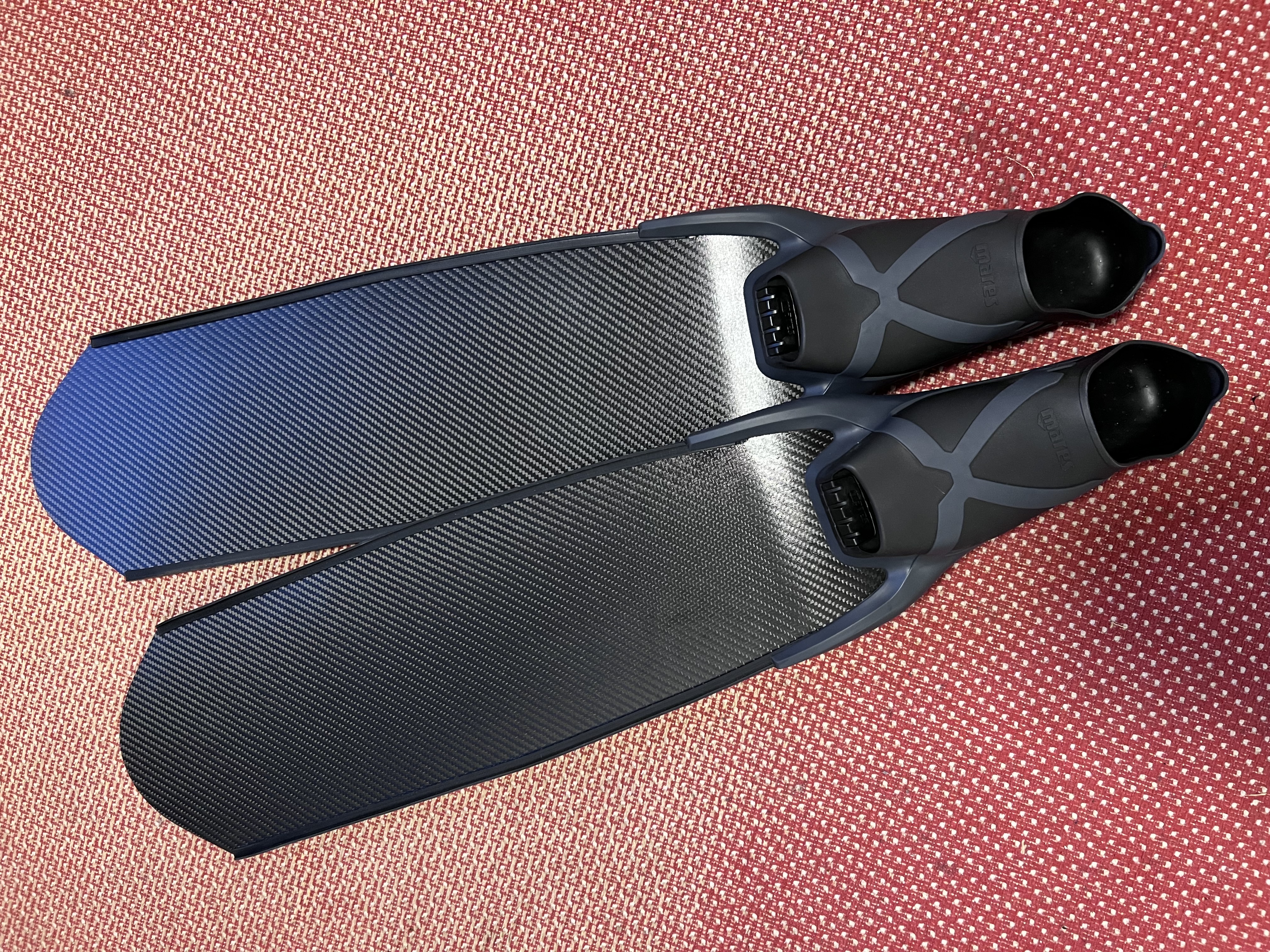 Carbon 3K Twill with Footpockets